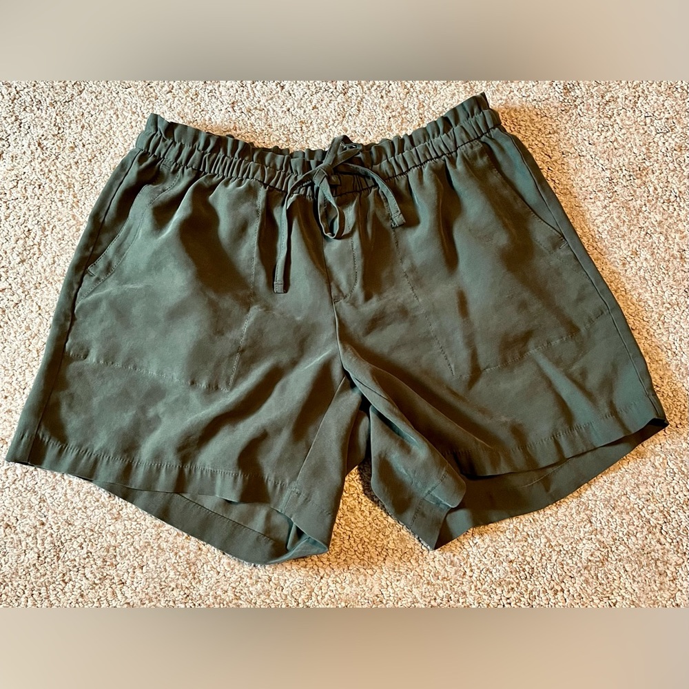 Old Navy Olive Green Women's Casual Drawstring Shorts